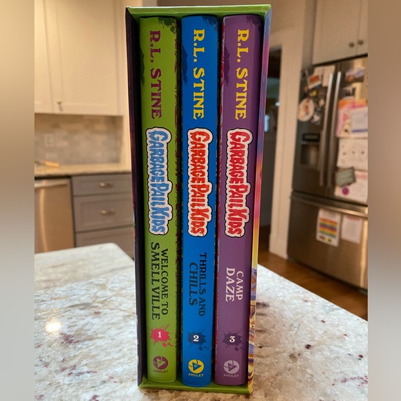 Garbage Pail Kids: The Big Box of Garbage (3-Book Box Set) - Picture 2 of 5